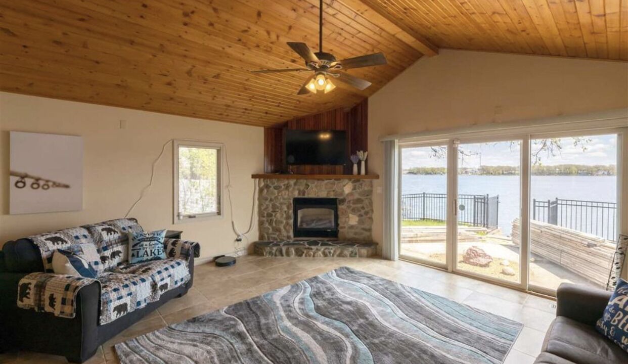Photo of Livingroom in Spirit Lake