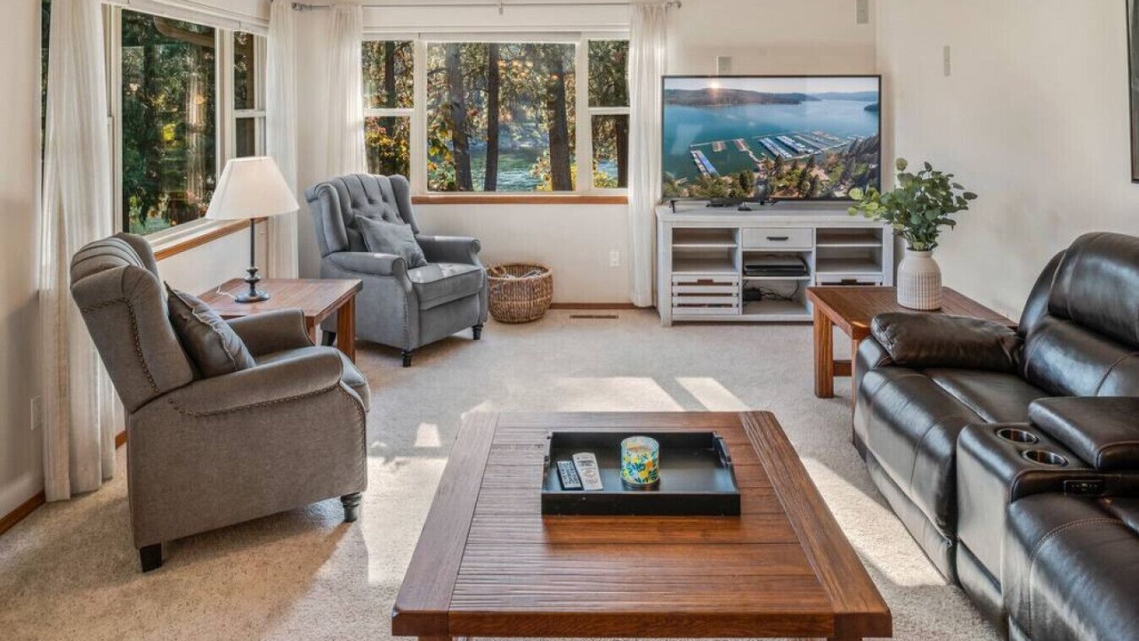 Photo of Livingroom in Post Falls