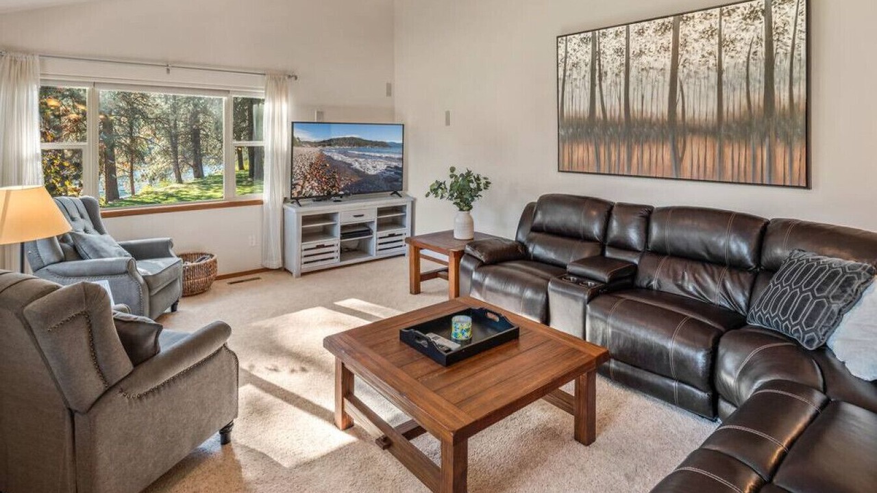 Photo of Livingroom in Post Falls