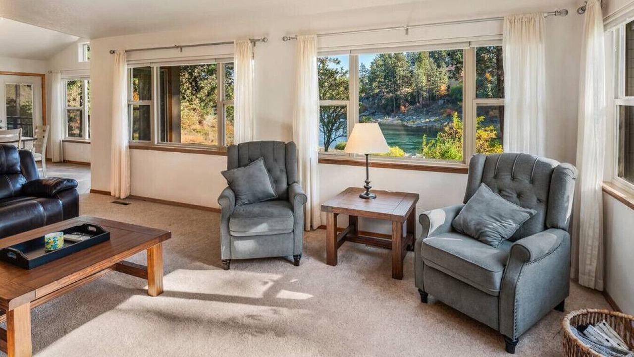 Photo of Livingroom in Post Falls