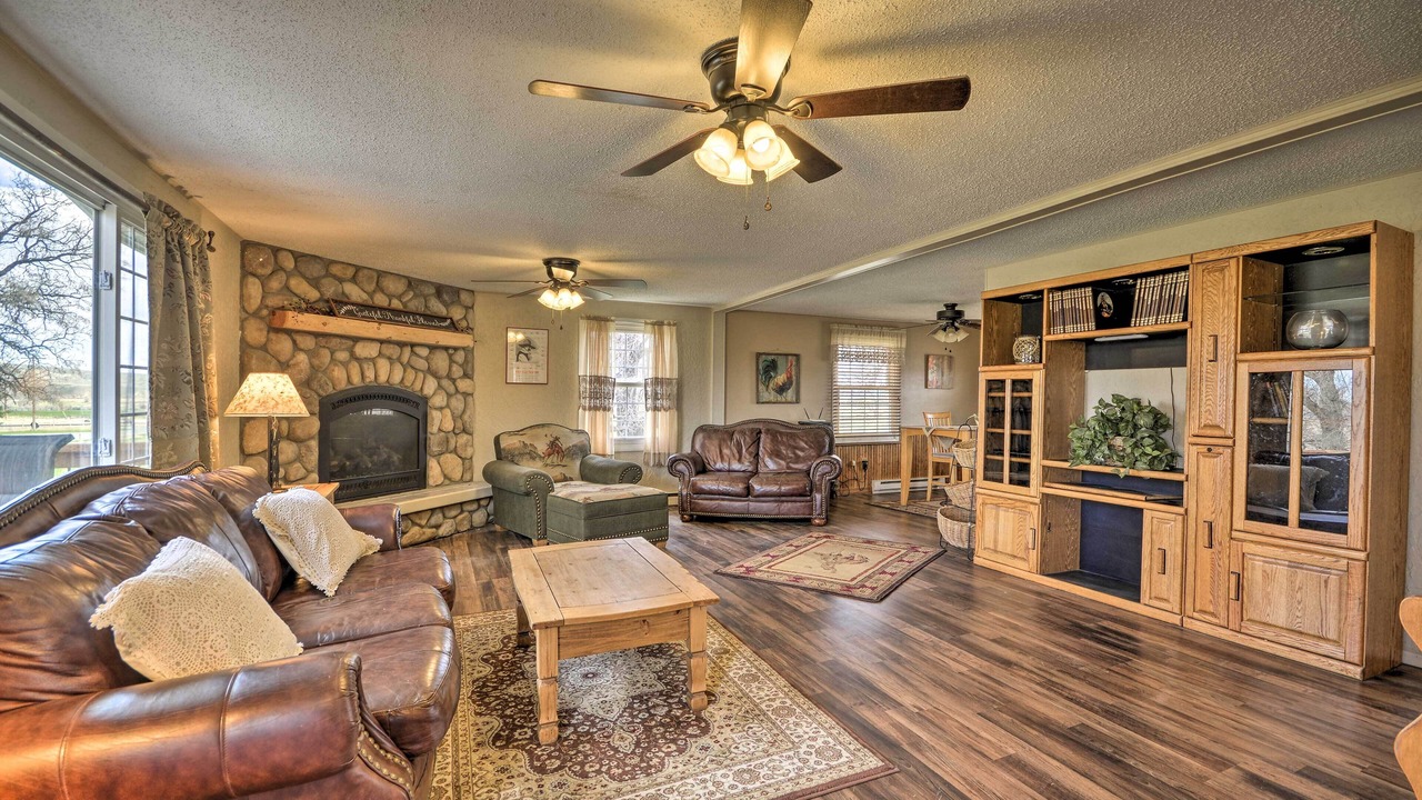 Photo of Livingroom in Cody