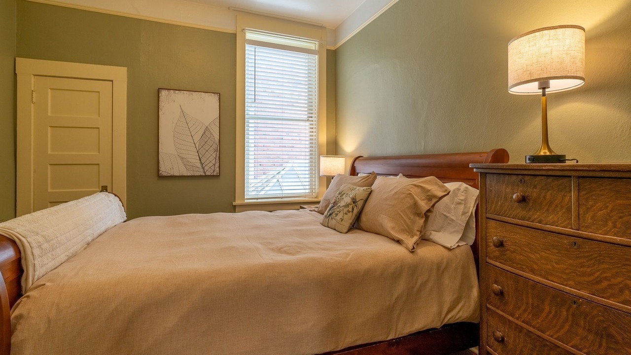 Photo of Bedroom in Livingston