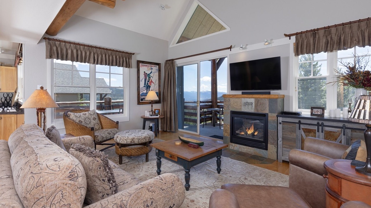 Photo of Livingroom in Saddle Ridge
