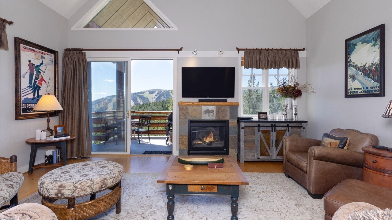 Photo of Livingroom in Saddle Ridge