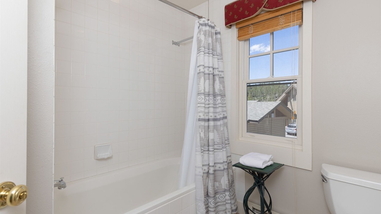 Photo of Bathroom in Saddle Ridge