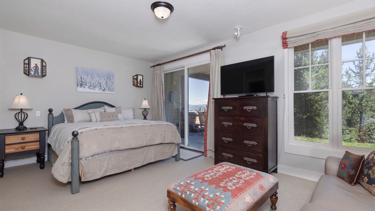 Photo of Bedroom in Saddle Ridge