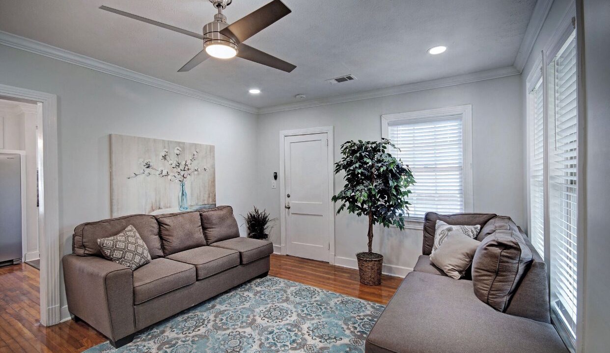 Photo of Livingroom in Fondren