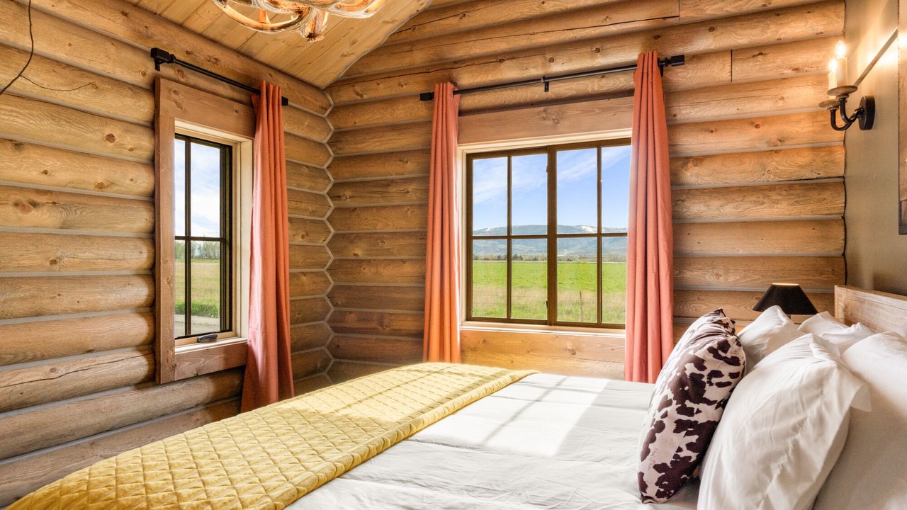 Photo of Bedroom in Livingston
