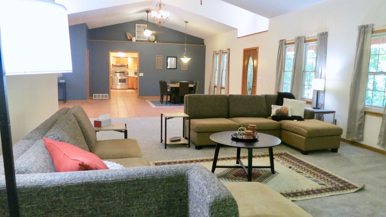 Photo of Livingroom in Nelsonville
