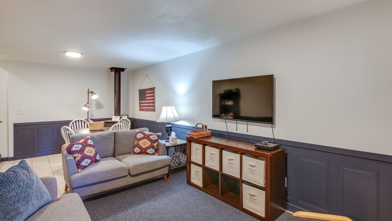 Photo of Livingroom in Carey Bay
