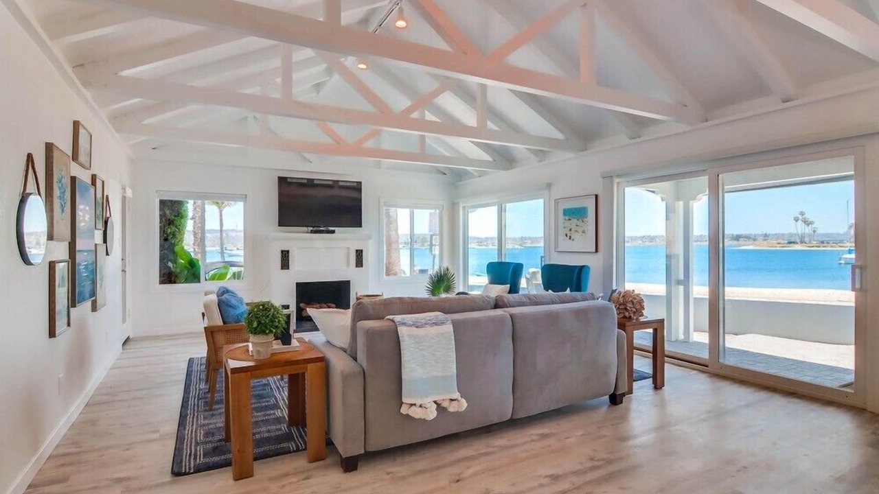 Photo of Livingroom in Mission Beach