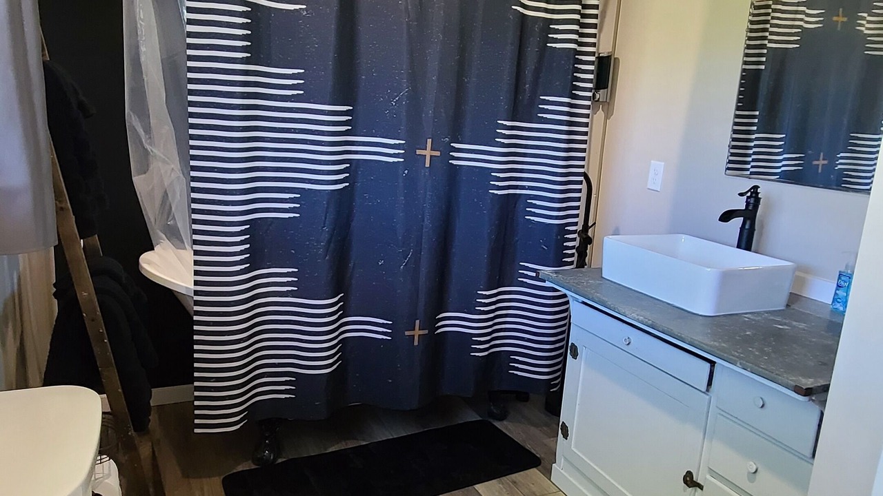 Photo of Bathroom in Salmon
