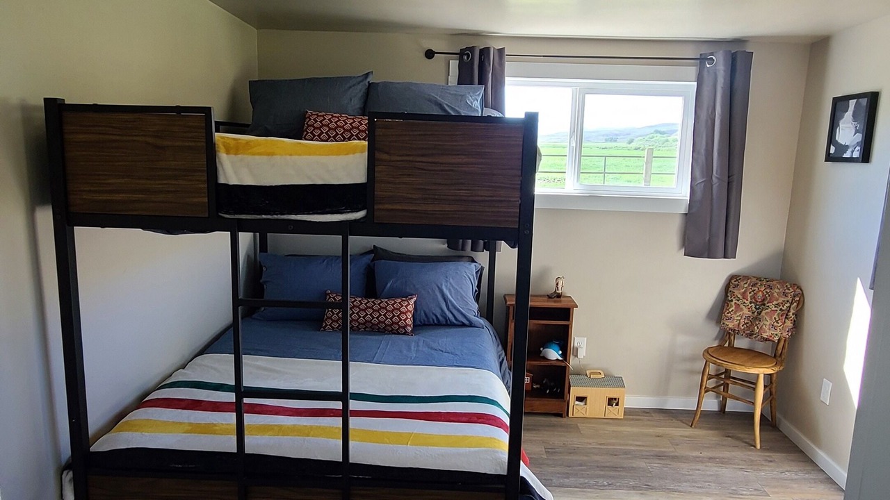 Photo of Bedroom in Salmon