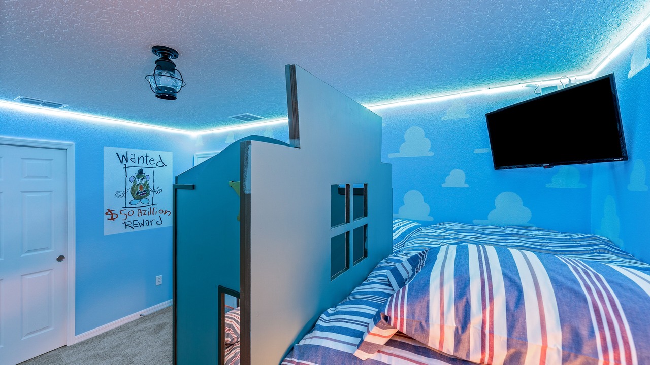 Photo of Bedroom in Bay Lake