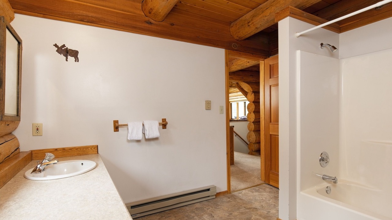 Photo of Bathroom in Gallatin Gateway