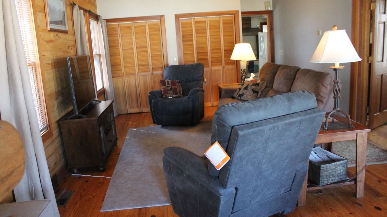 Photo of Livingroom in Sheridan