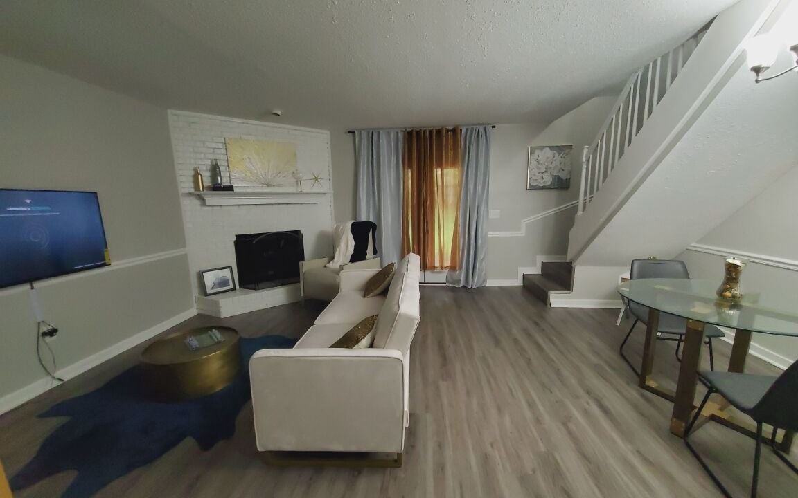 Photo of Livingroom in Tougaloo