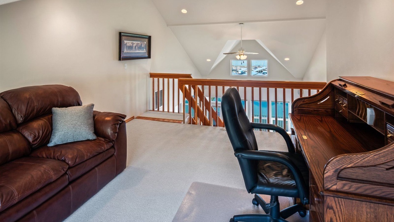Photo of Livingroom in East Hope