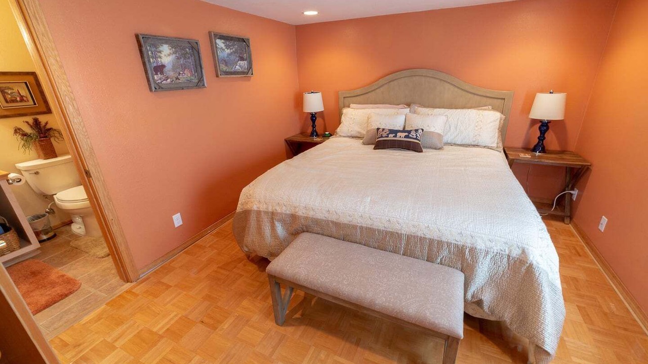 Photo of Bedroom in Kellogg