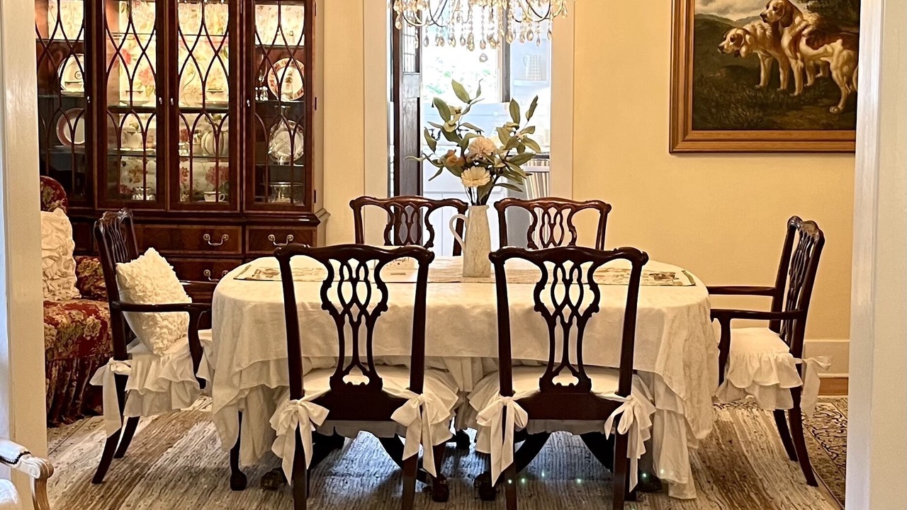 Photo of Bedroom in Garden District
