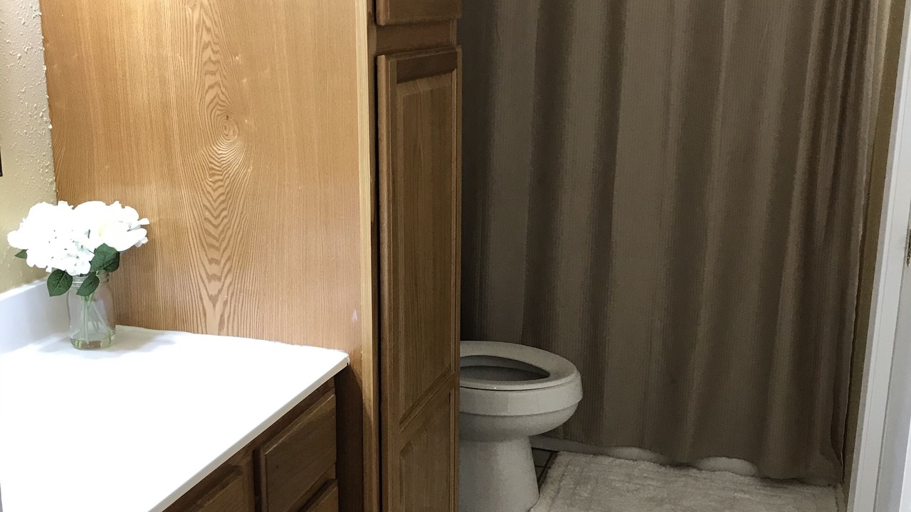 Photo of Bathroom in Brookeland