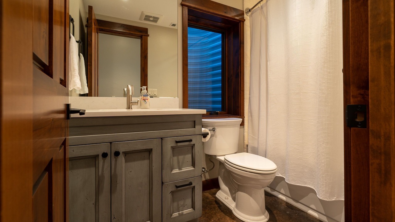Photo of Bathroom in Pray