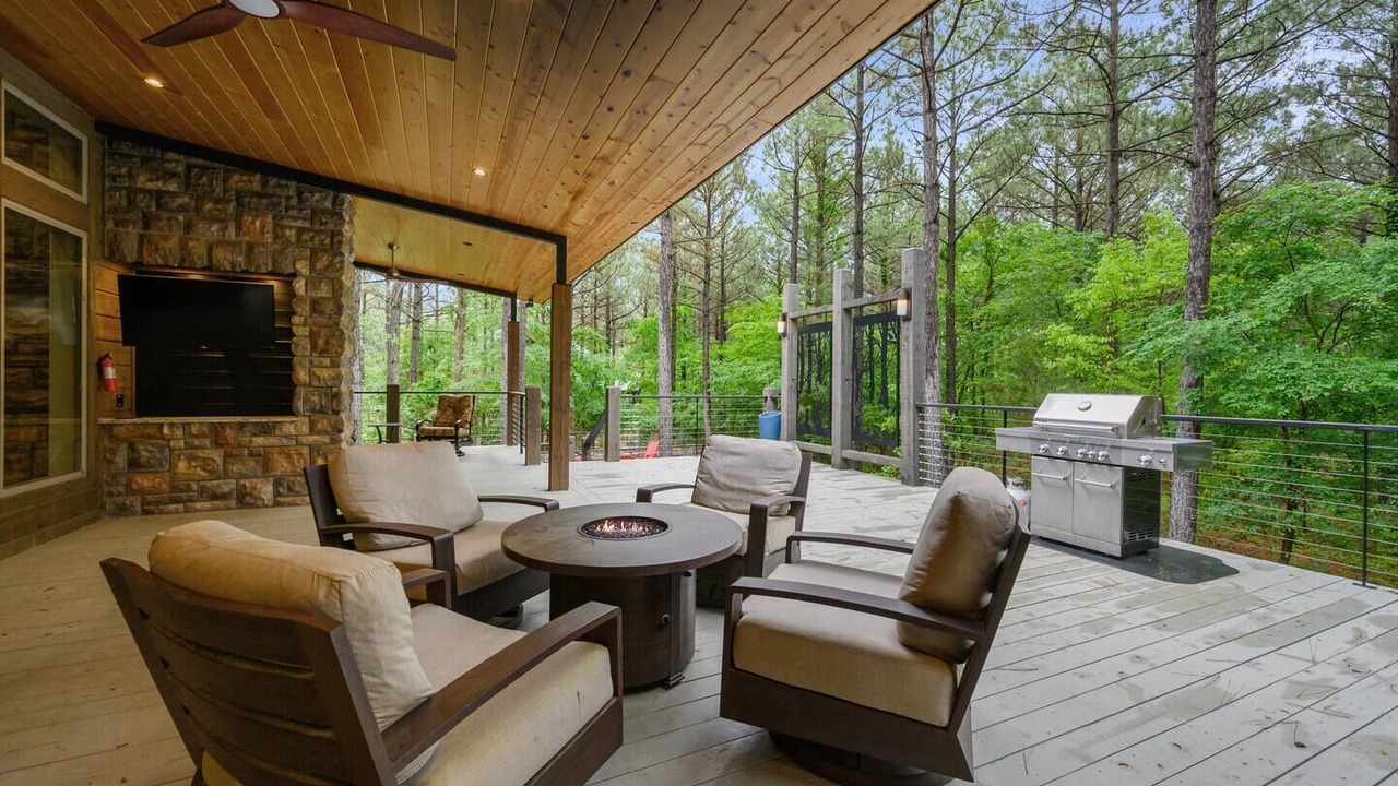 Photo of Patio Balcony in Hochatown