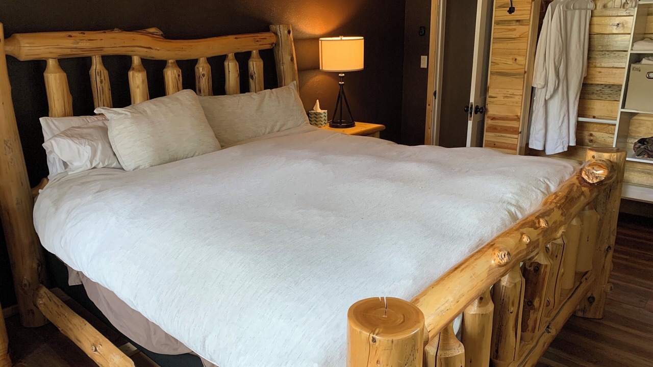 Photo of Bedroom in Cascade
