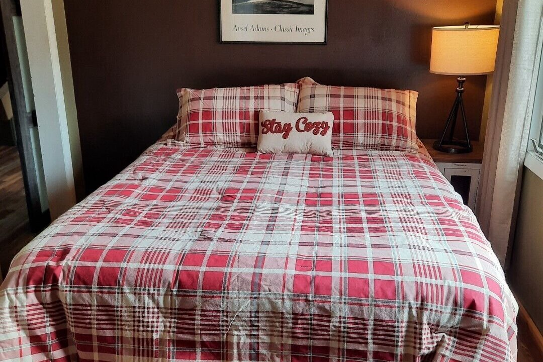 Photo of Bedroom in Cascade