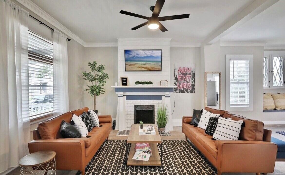 Photo of Livingroom in Olde Towne East