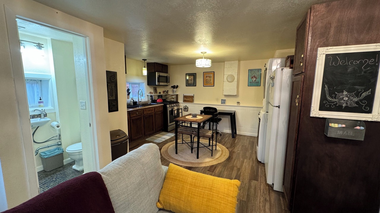 Photo of Livingroom in Southgate Triangle