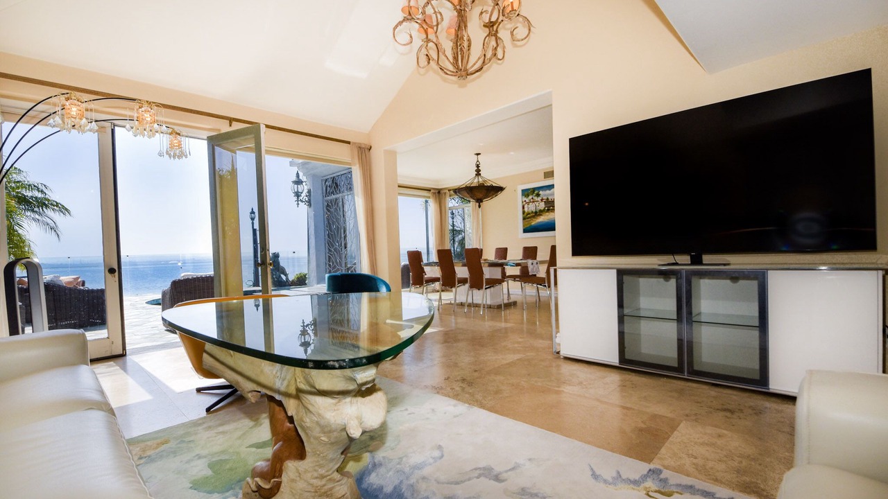 Photo of Livingroom in Coronado