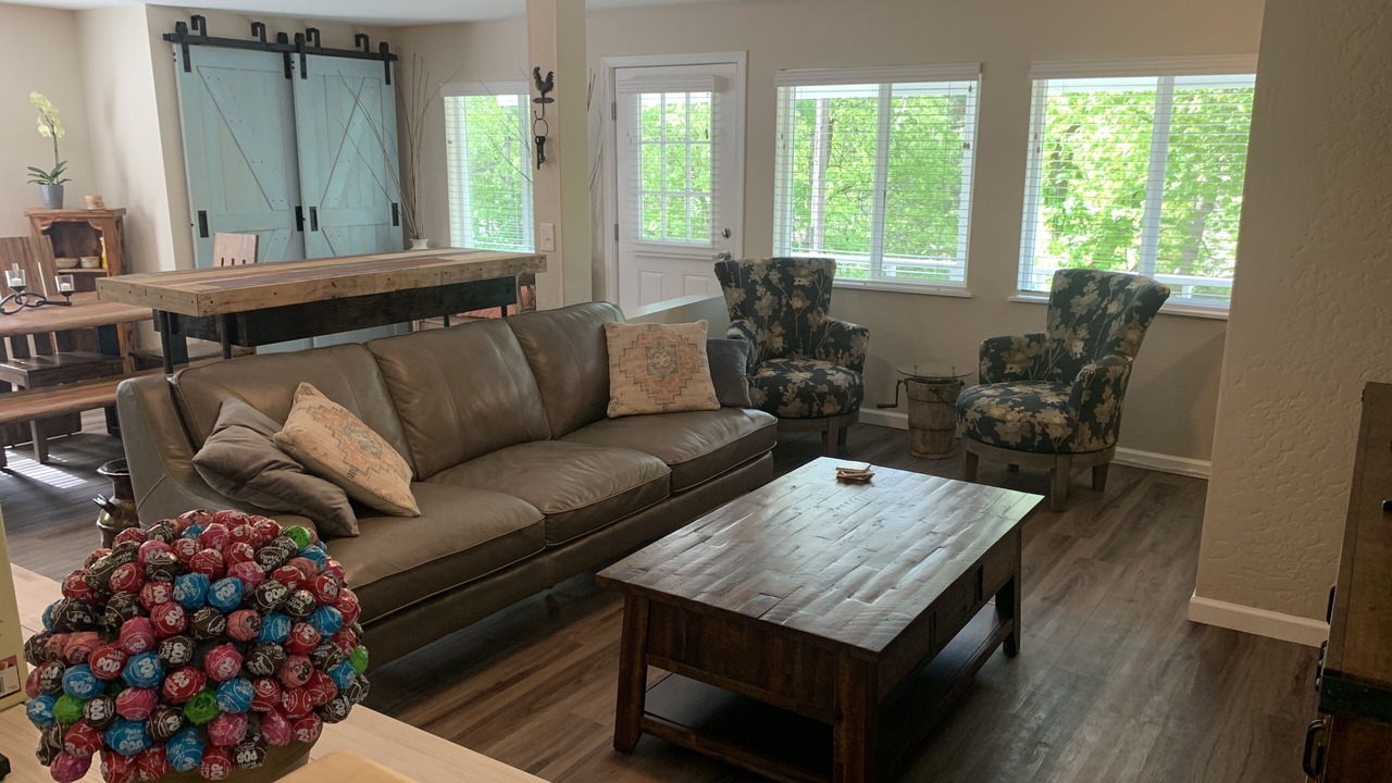 Photo of Livingroom in Wallace