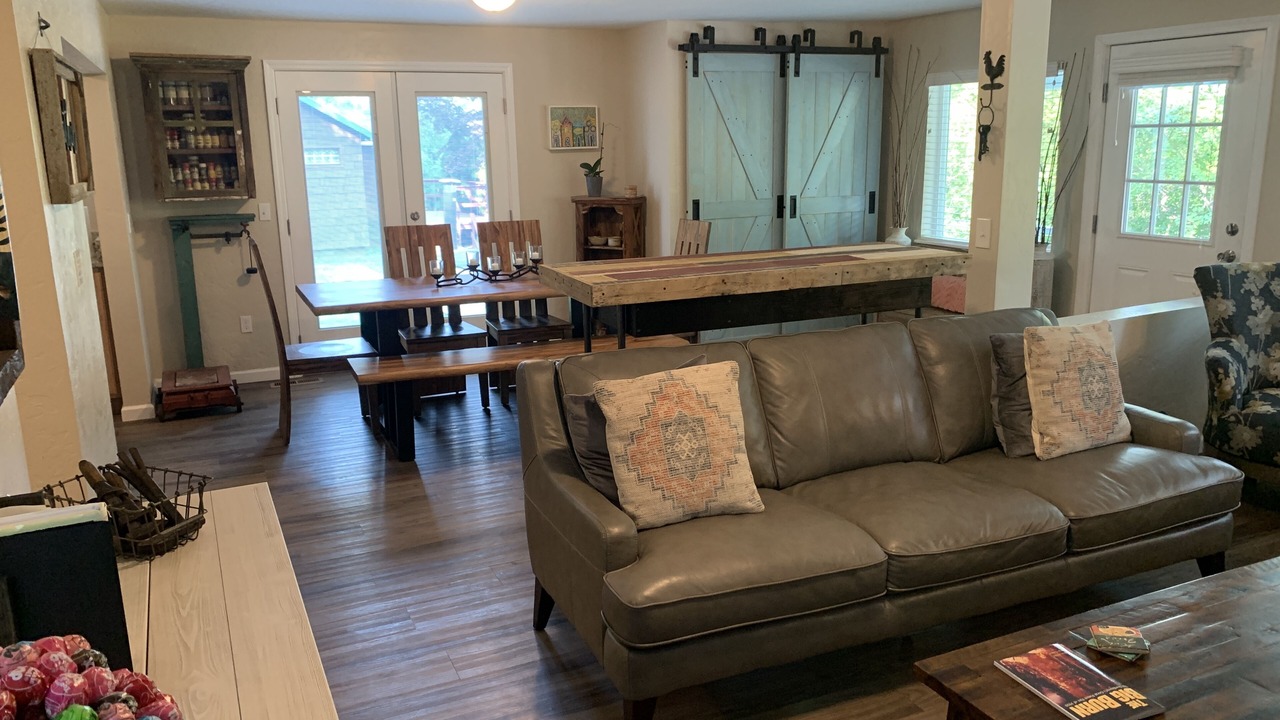 Photo of Livingroom in Wallace