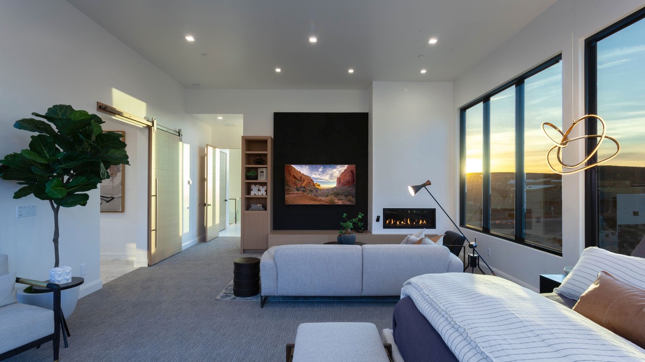 Photo of Bedroom in Hurricane
