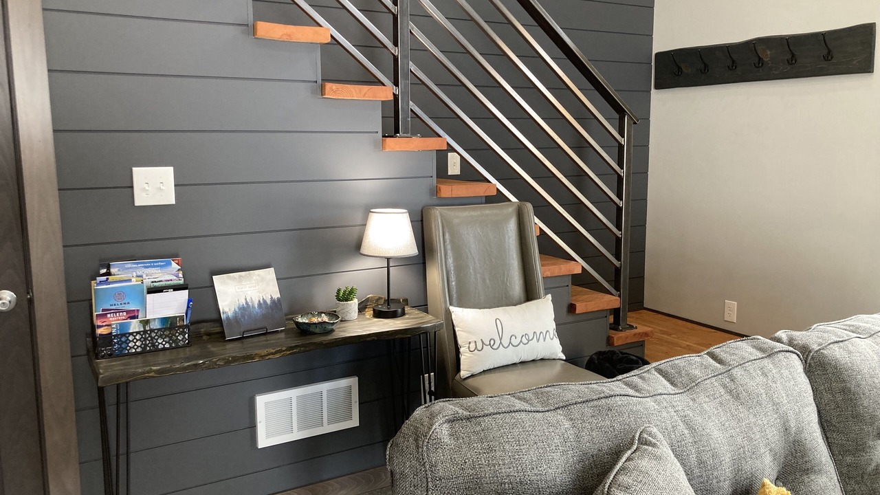 Photo of Livingroom in Clancy