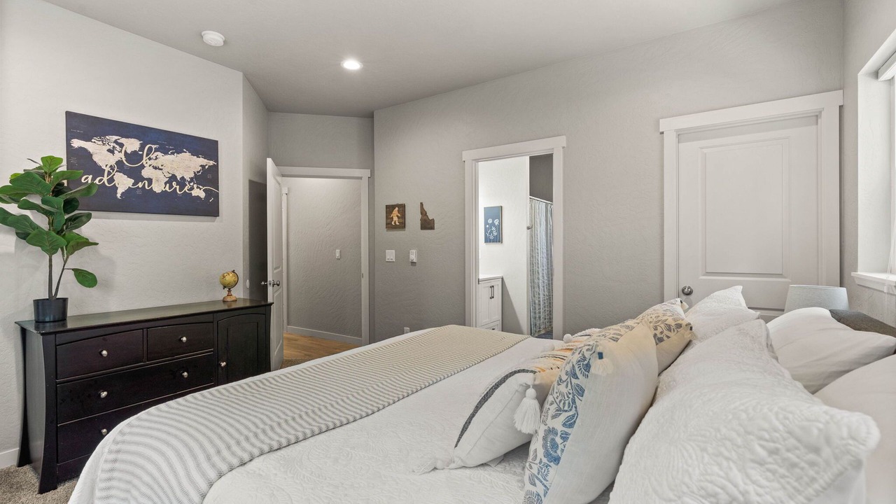 Photo of Bedroom in Bayview