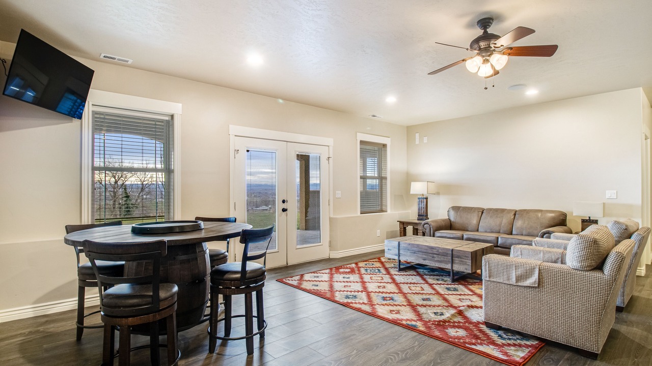 Photo of Livingroom in Canyon County