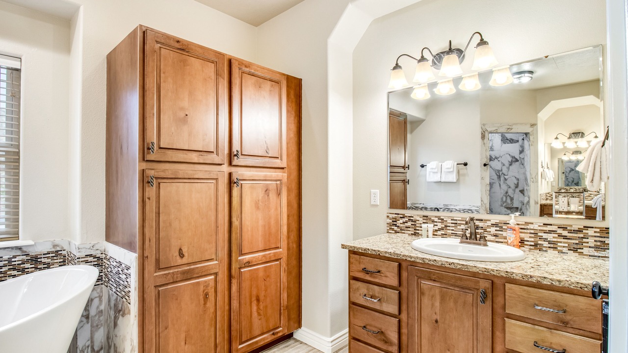 Photo of Bathroom in Canyon County