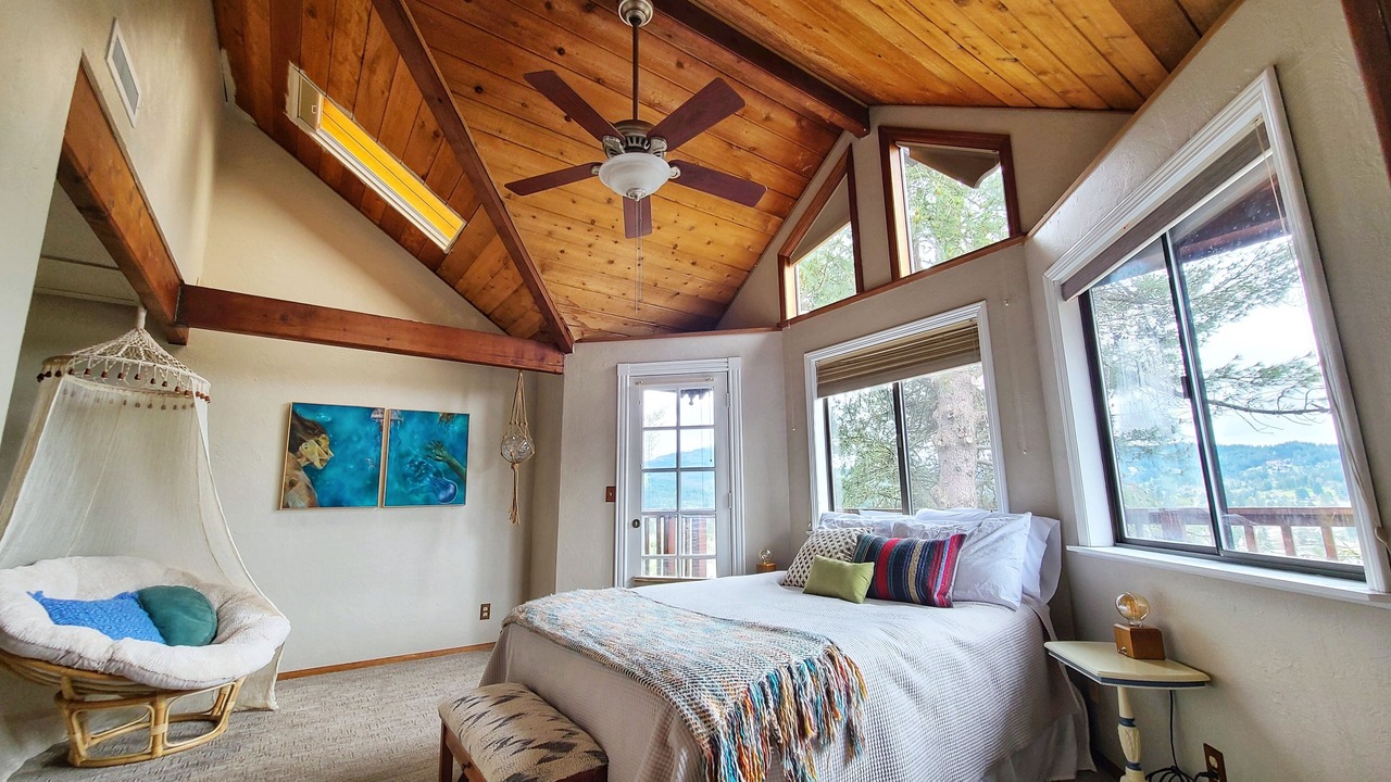 Photo of Bedroom in Southeast Eugene