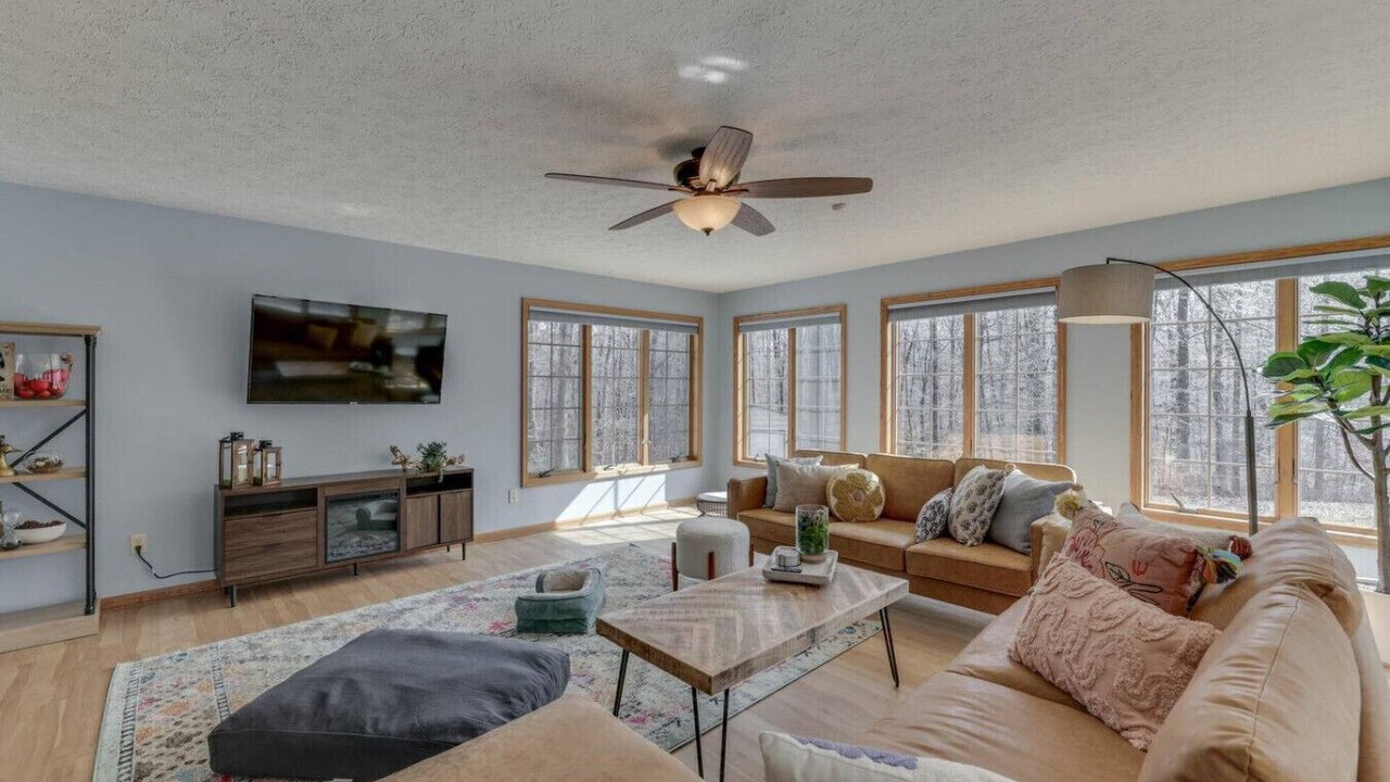 Photo of Livingroom in Gnaw Bone