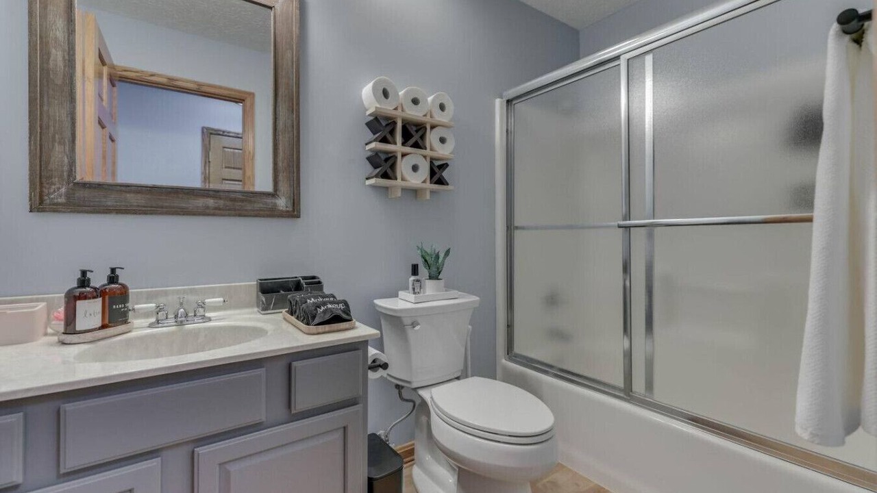Photo of Bathroom in Gnaw Bone