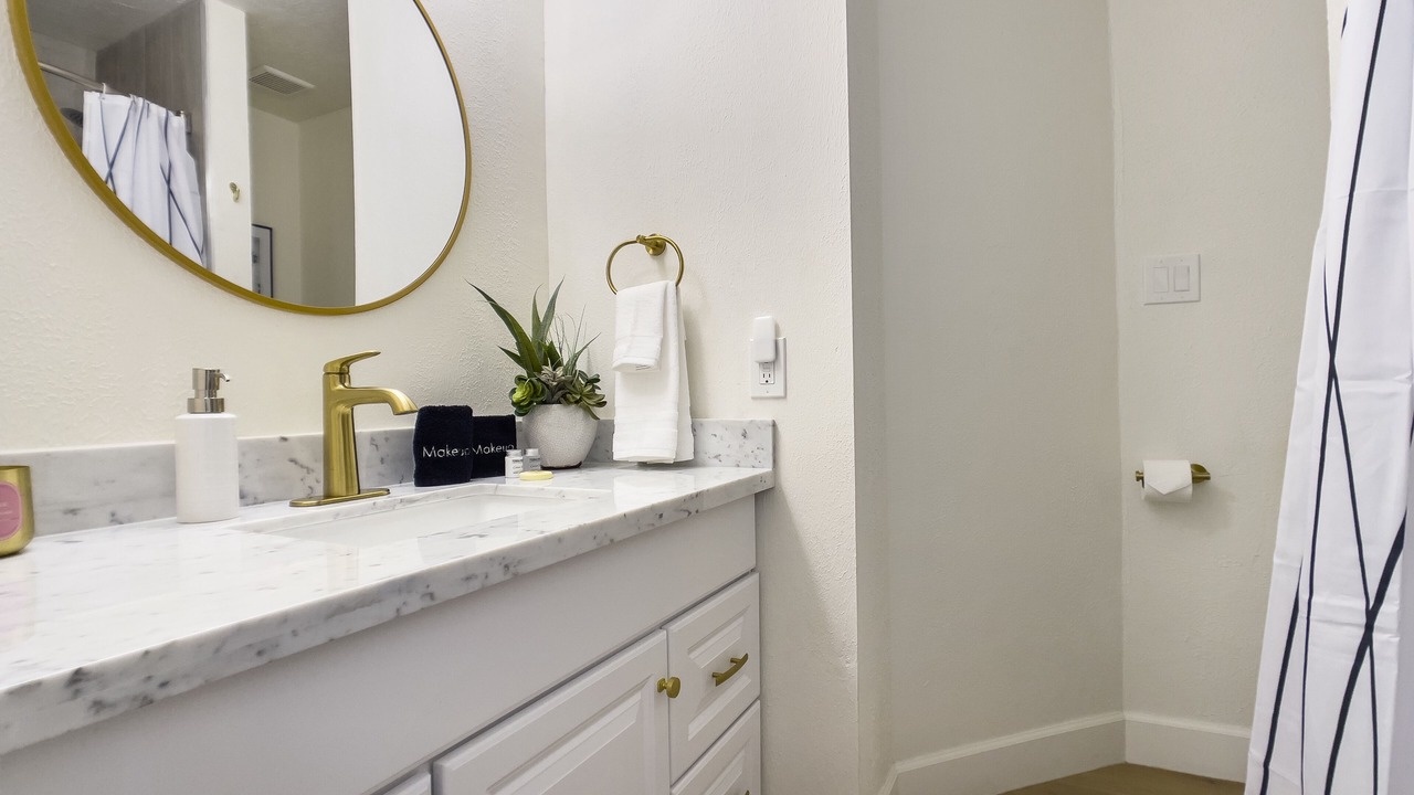 Photo of Bathroom in Scottsdale Highlands Estates No. 03