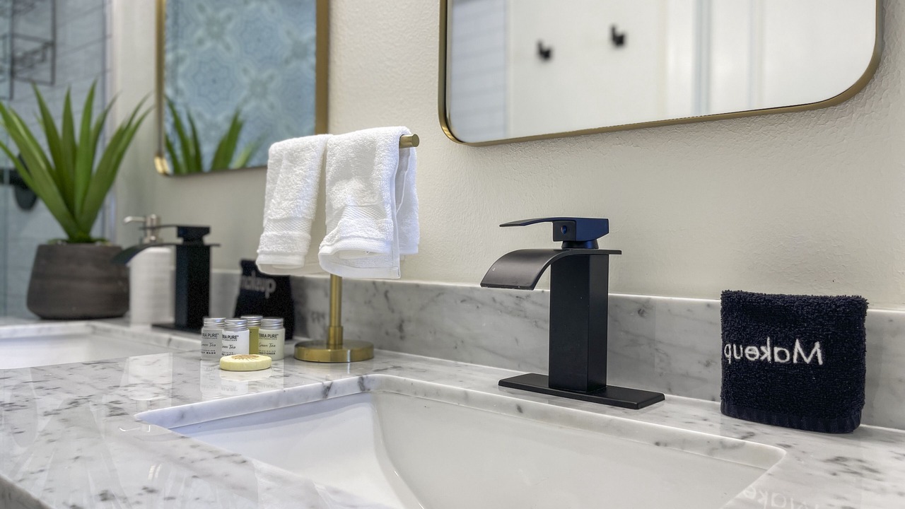 Photo of Bathroom in Scottsdale Highlands Estates No. 03