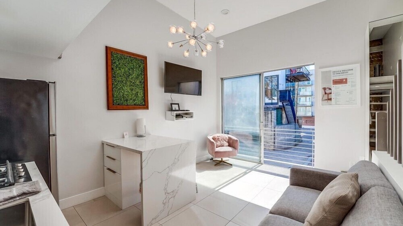 Photo of Livingroom in Little Italy