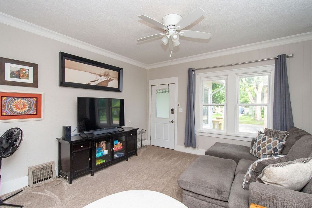 Photo of Livingroom in Roosevelt