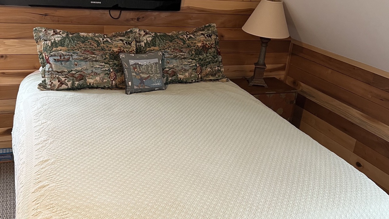 Photo of Bedroom in Dixon Springs