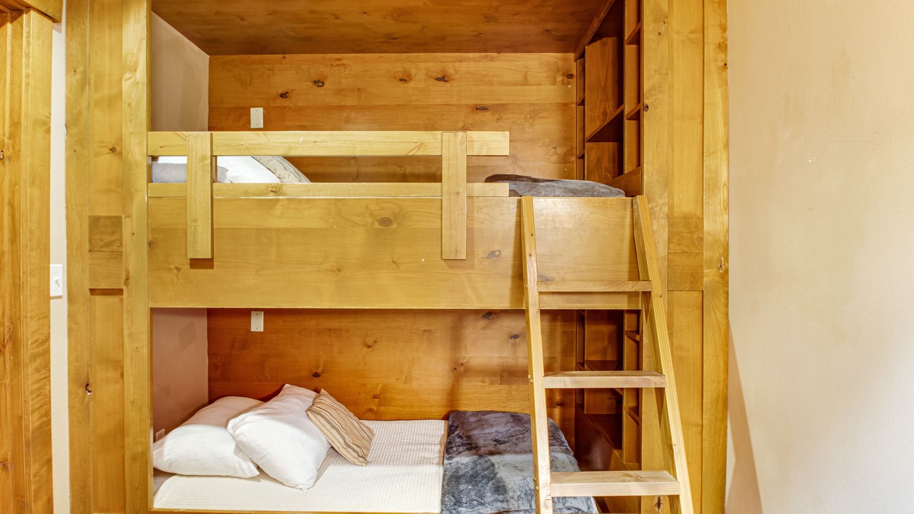 Photo of Bedroom in Cle Elum
