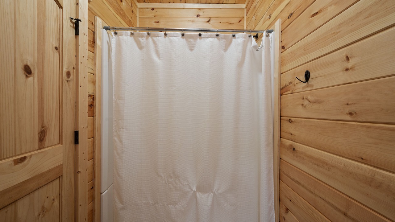 Photo of Bathroom in Broken Bow