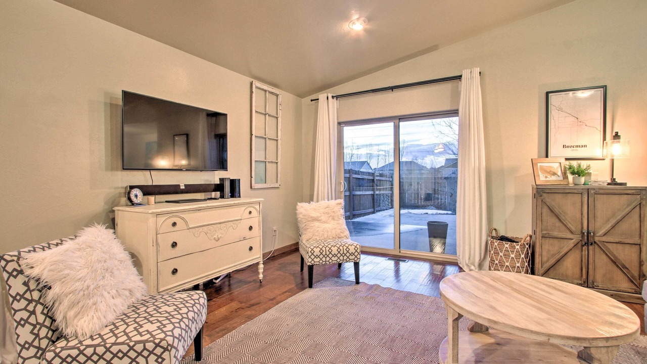 Photo of Livingroom in Four Corners